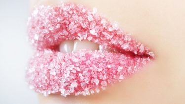 Как сохранить здоровые губы зимой